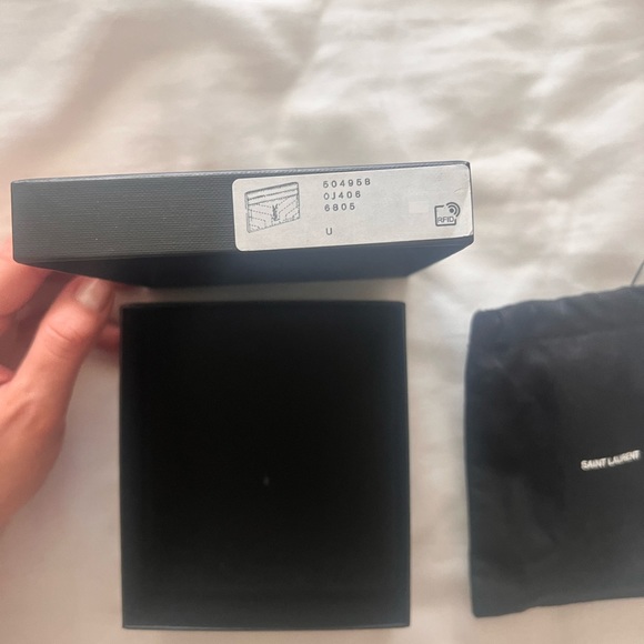 Saint Laurent Credit Card Wallet - Picture 7 of 8